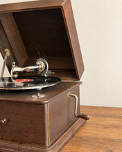 Load image into Gallery viewer, Vintage Wind-Up Gramophone, Attributed to Werner Juwel – Circa 1925–1935 – Made in Germany