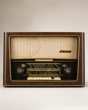 Load image into Gallery viewer, Vintage Nordmende Carmen Radio – 1950s Germany