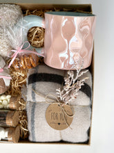 Load image into Gallery viewer, The Hot Chocolate Gift