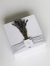 Load image into Gallery viewer, Mother's Gift Box