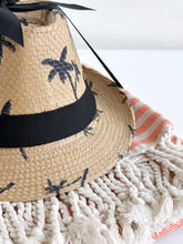 Load image into Gallery viewer, Simple Beach Gift