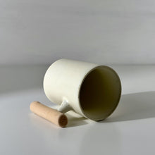 Load image into Gallery viewer, The Japanese Vintage Creamy White Mug
