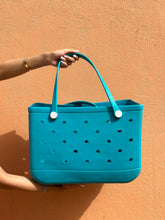 Load image into Gallery viewer, Large Croco Beach Bag