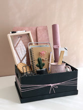 Load image into Gallery viewer, The Workholic Gift Basket