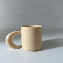 Load image into Gallery viewer, Arch Handle Mug