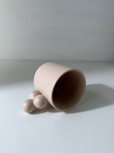 Load image into Gallery viewer, Stacked Balls Handle Mug