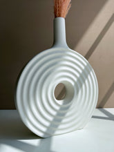 Load image into Gallery viewer, White Circle Vase