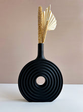 Load image into Gallery viewer, Black Circle Vase