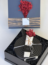 Load image into Gallery viewer, The Vase Gift Box