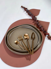 Load image into Gallery viewer, Minimal Beige Plates