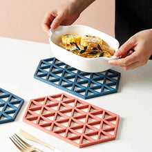 Load image into Gallery viewer, Geometric Table Mats