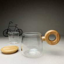 Load image into Gallery viewer, Circled Handle Inflated Glass Mug with Wooden Lid