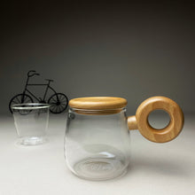Load image into Gallery viewer, Circled Handle Inflated Glass Mug with Wooden Lid
