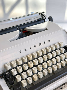 Triumph Gabrielle 10 Typewriter - Made in Germany