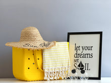Load image into Gallery viewer, Beach-holic Gift
