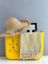 Load image into Gallery viewer, Beach-holic Gift
