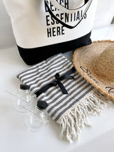 Load image into Gallery viewer, Beach-holic Gift Set
