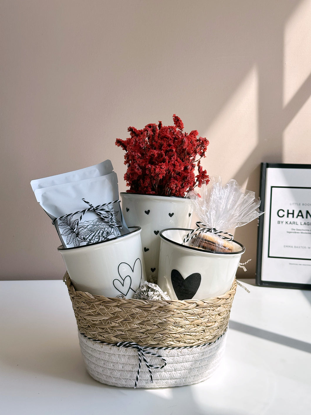 The Love Mugs Mini Gift Basket