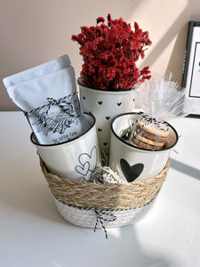 The Love Mugs Mini Gift Basket