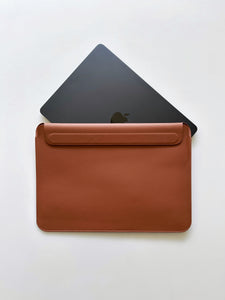 Sleek Leather 13 to 13.6 inch Macbook Pro & Air Sleeve
