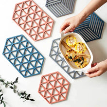 Load image into Gallery viewer, Geometric Table Mats
