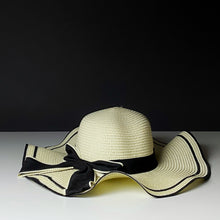 Load image into Gallery viewer, Korean Style Wavy White Beach Hat
