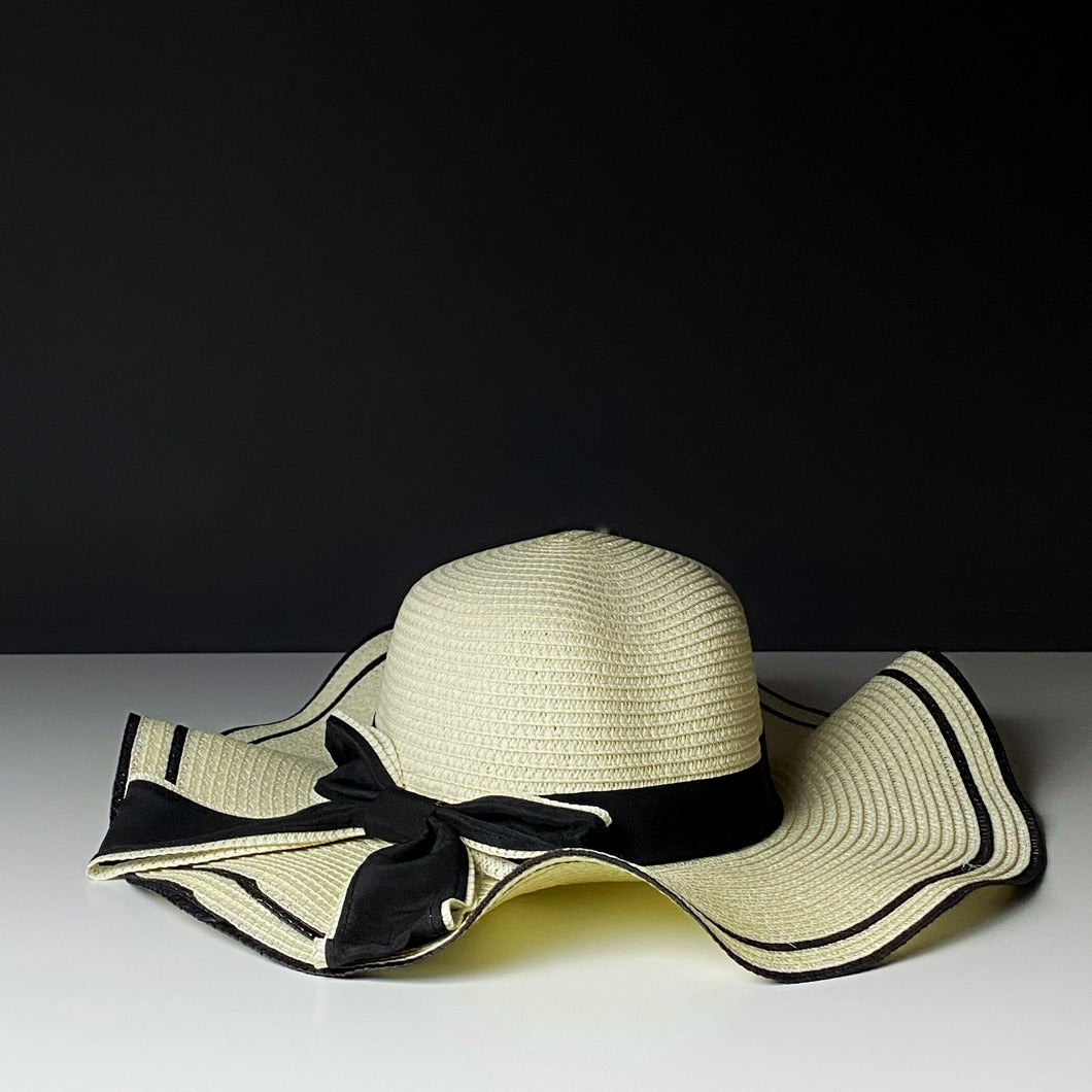 Korean Style Wavy White Beach Hat