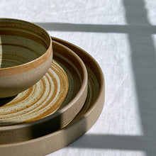 Load image into Gallery viewer, Flawless Brown Plates Set of three with Bowl
