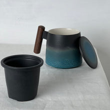 Load image into Gallery viewer, The Japanese Inflated Black &amp; Blue Mug with Infuser
