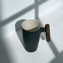 Load image into Gallery viewer, The Japanese Tall Black Mug with Infuser
