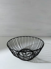 Load image into Gallery viewer, Round Iron Wire Basket
