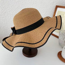 Load image into Gallery viewer, Korean Style Wavy Brown Beach Hat
