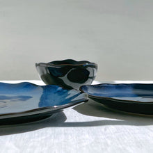 Load image into Gallery viewer, Clam Shaped Oceanic Blue Plates Set of Three with Bowl
