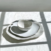 Load image into Gallery viewer, Clam Shaped Pearly White Plates Set of Three with Bowl
